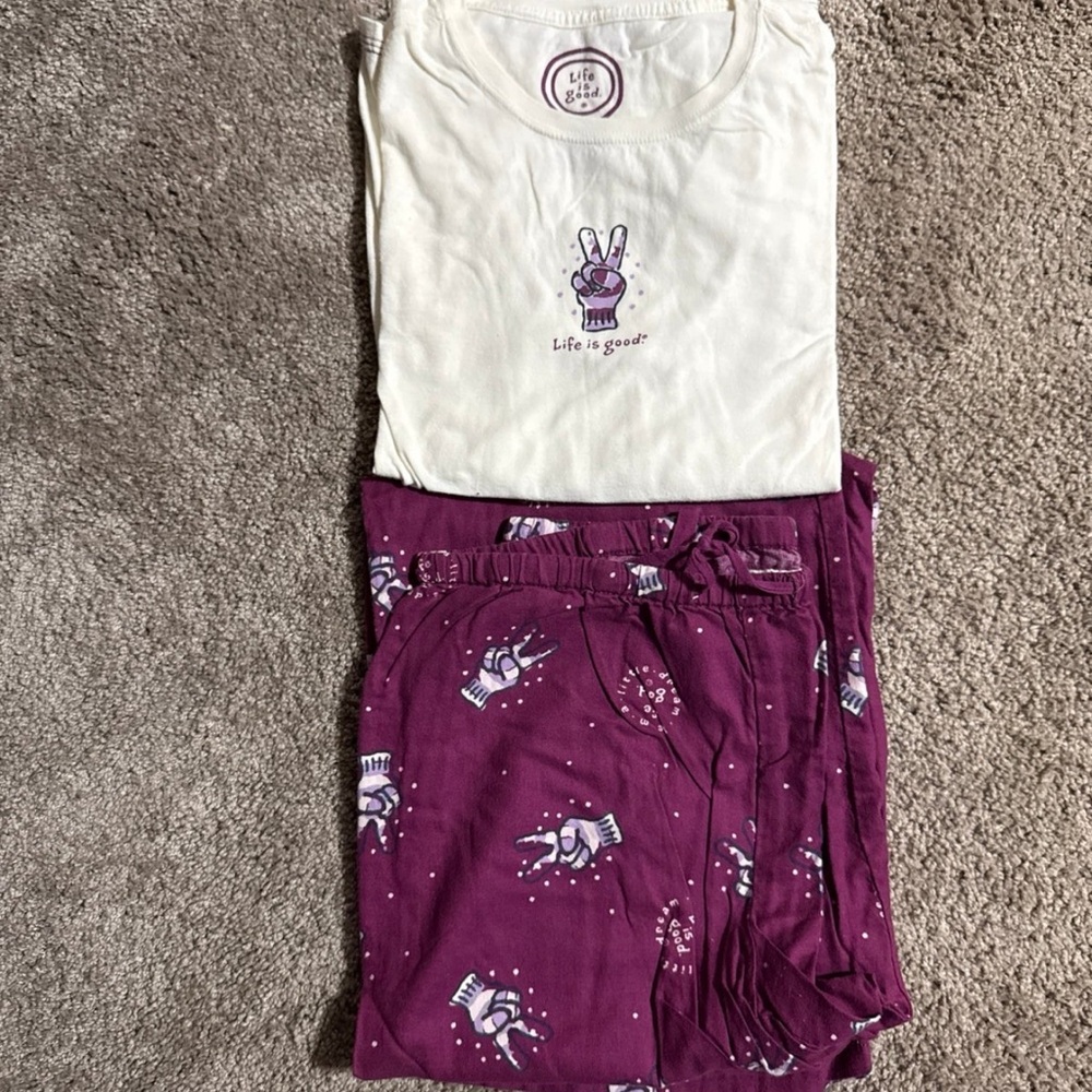 Life is good peace pajamas long sleeve size small rare htf